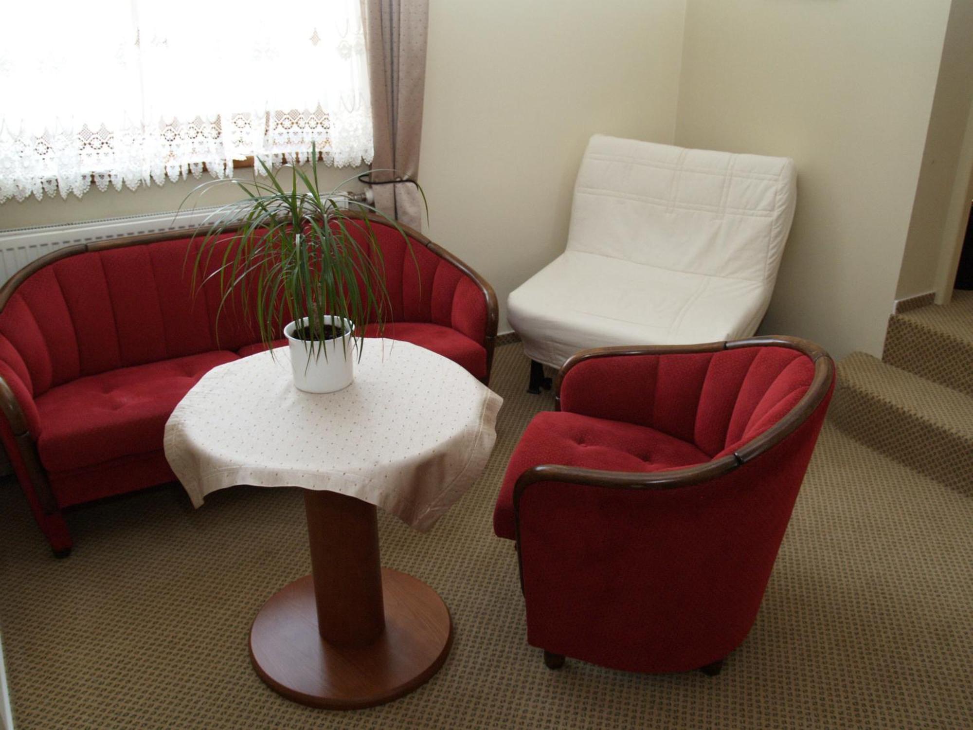 Park Hotel Tartuf Beladice Zewnętrze zdjęcie