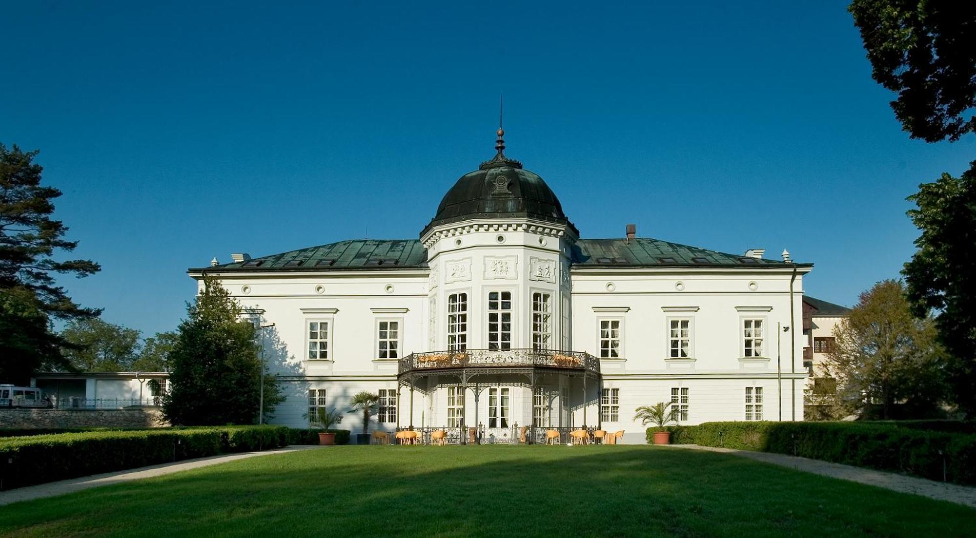 Park Hotel Tartuf Beladice Zewnętrze zdjęcie
